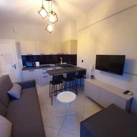 Irene Apartment Alexandroupolis Buitenkant foto